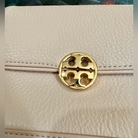 Tory Burch - Light Oak And Spark Gold - Duet Leather Shoulder Bag - Picture 8 of 16